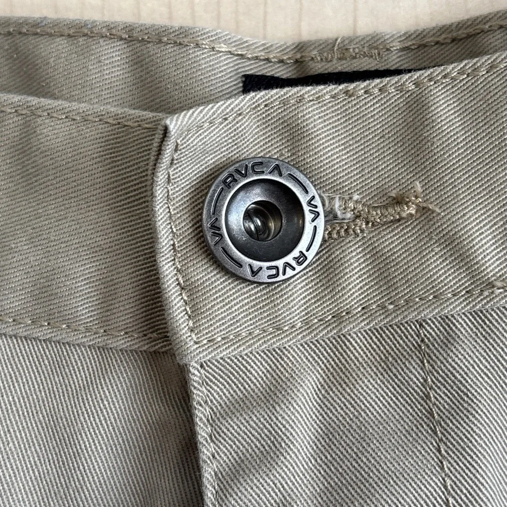 RVCA The Weekend Chino Shorts Beige Rugged Skateboard Flat‎ Mens Size 32
